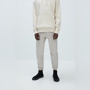 NWOT Zara man jogger. Size M